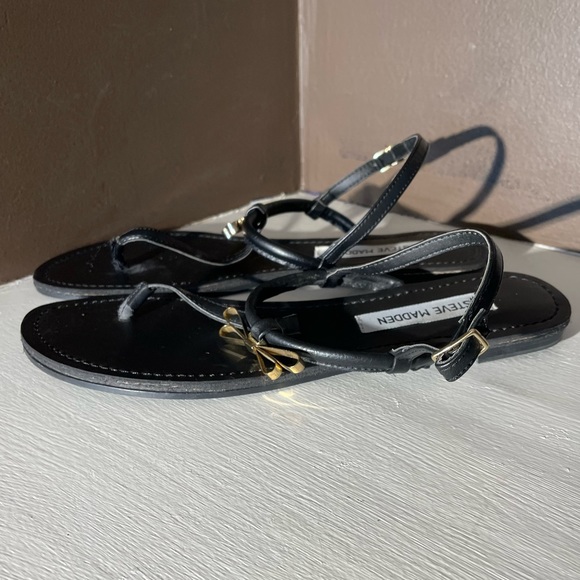 Steve Madden Daisey Sandals - Picture 4 of 8